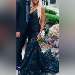 Black sherri hill dress